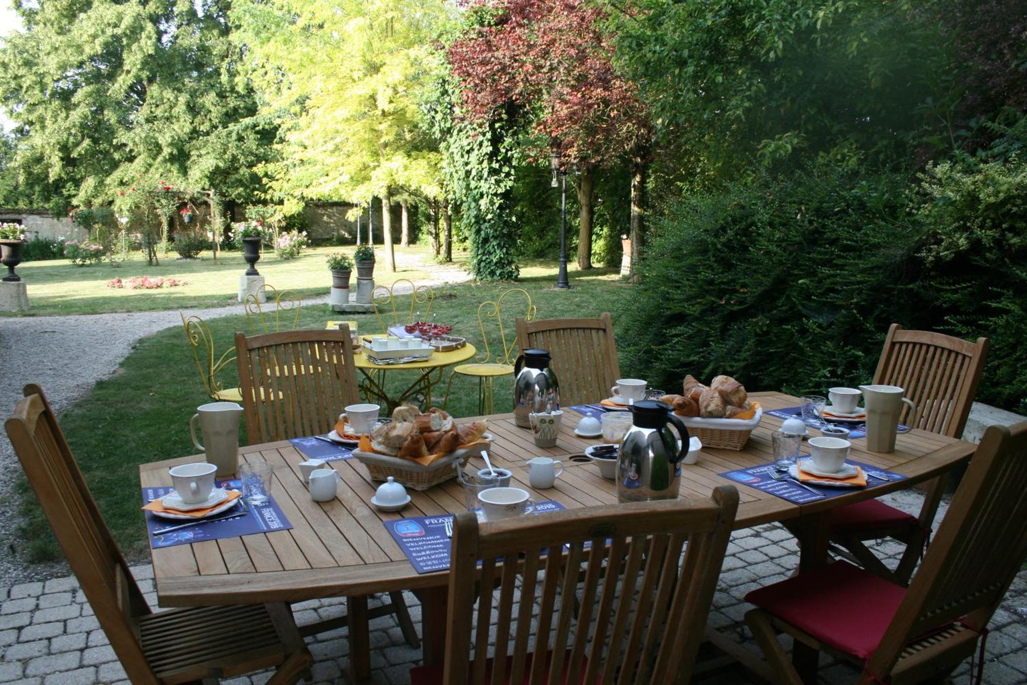 La Closerie Des Sacres Lavannes Екстериор снимка